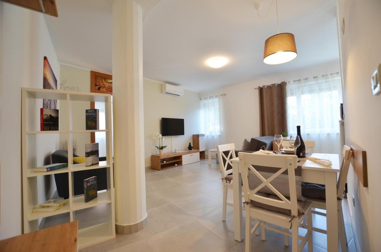 Apartment Irene Ровинь Экстерьер фото
