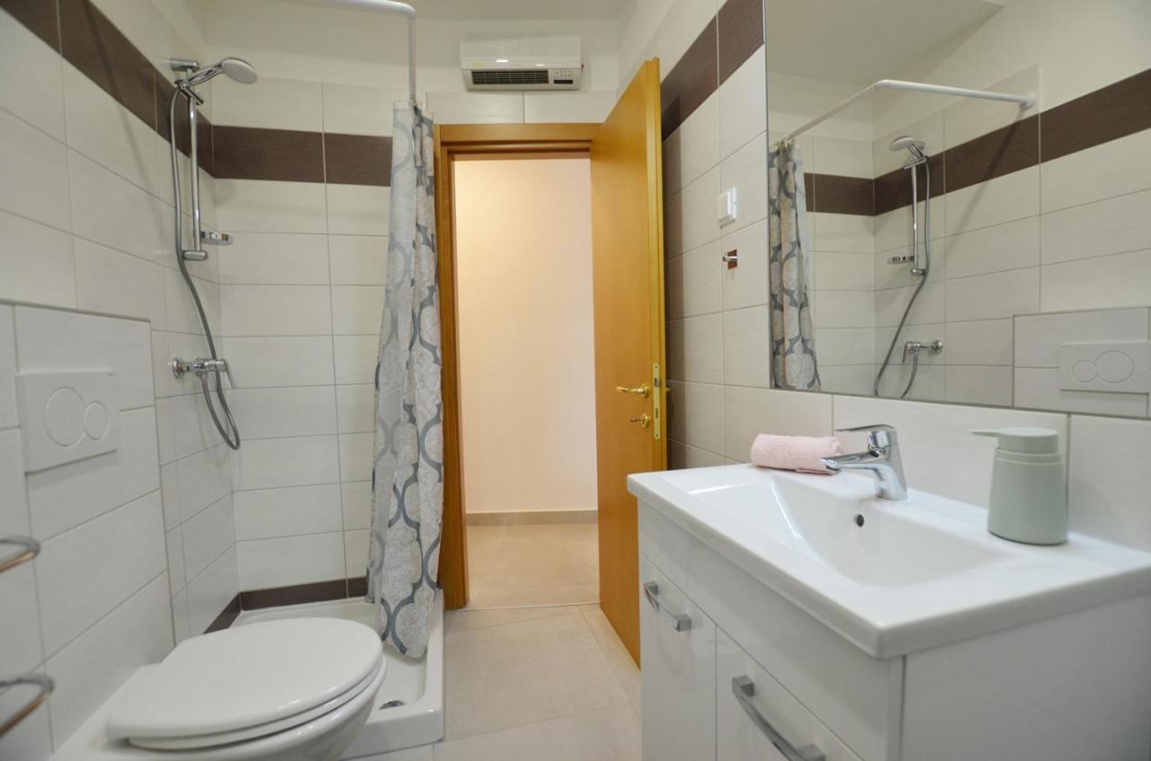 Apartment Irene Ровинь Экстерьер фото