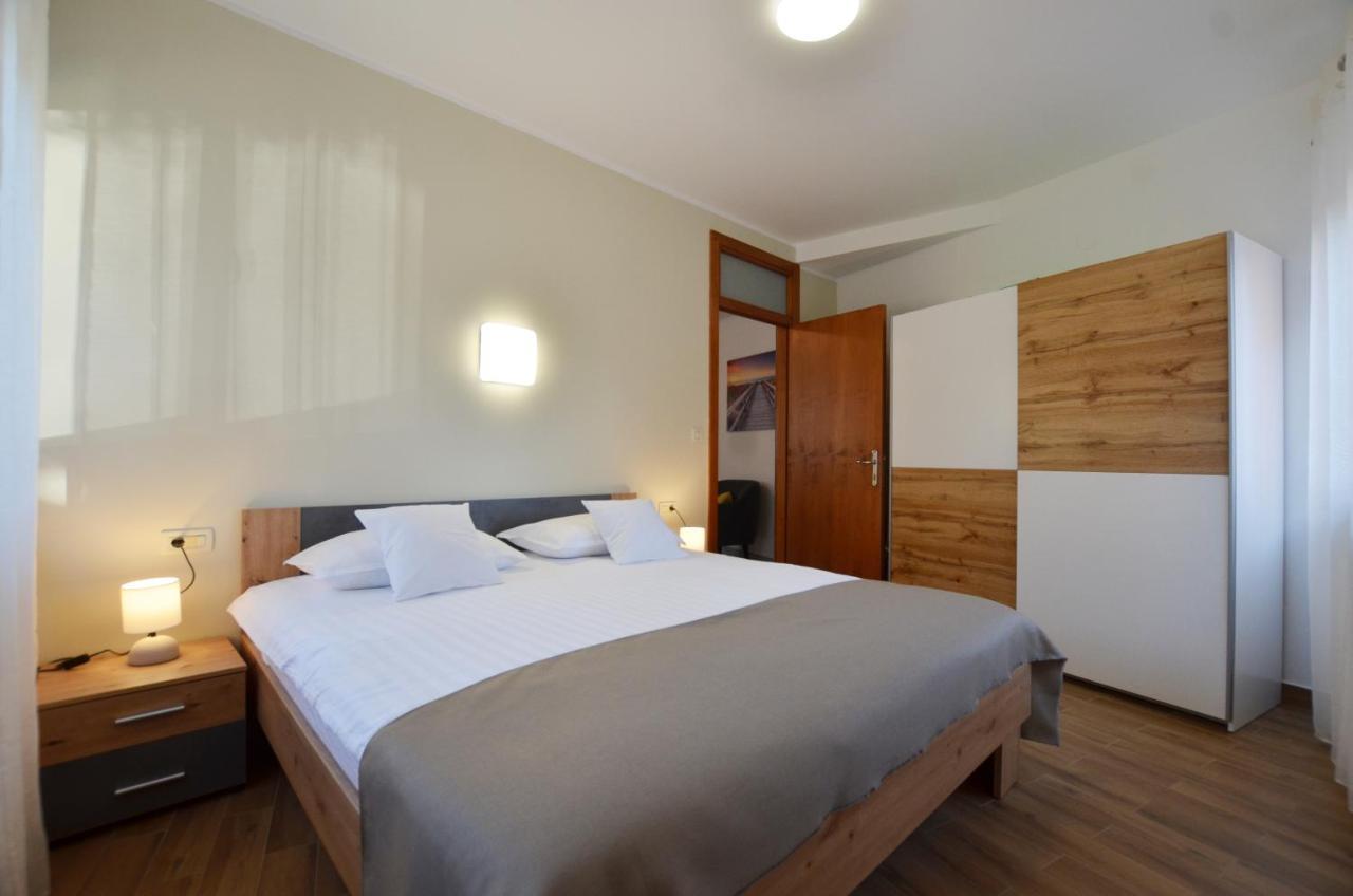 Apartment Irene Ровинь Экстерьер фото