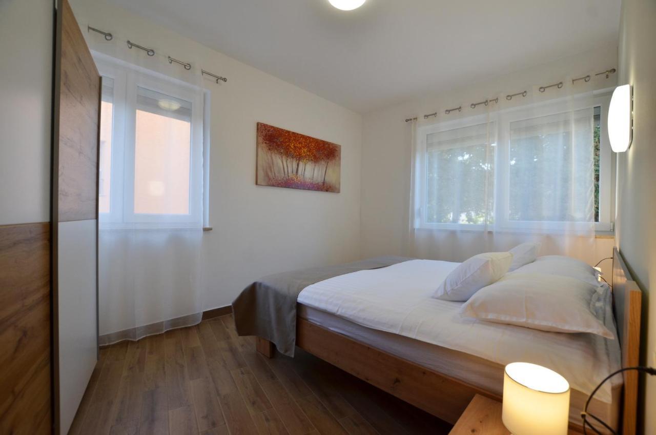 Apartment Irene Ровинь Экстерьер фото