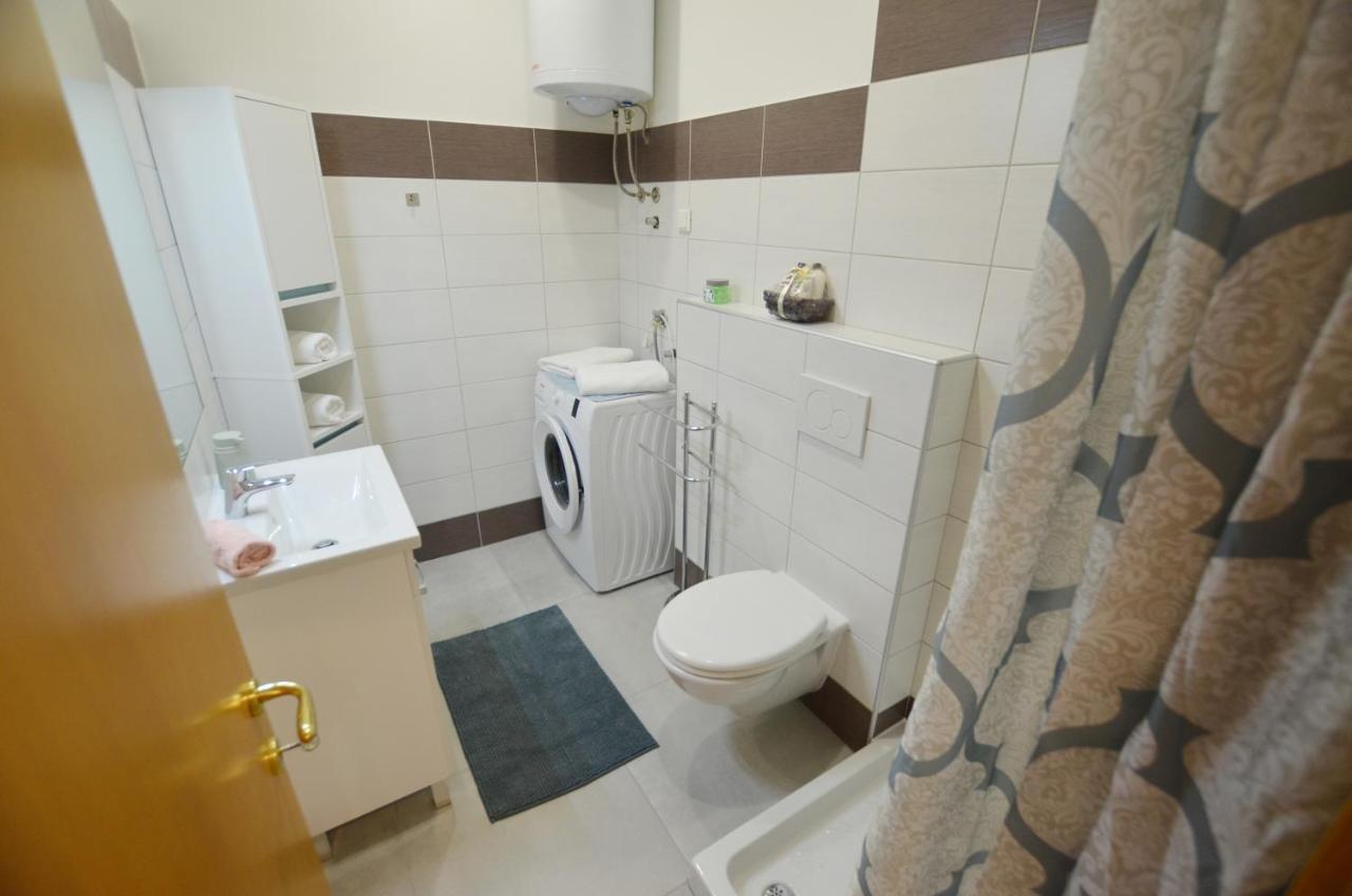 Apartment Irene Ровинь Экстерьер фото