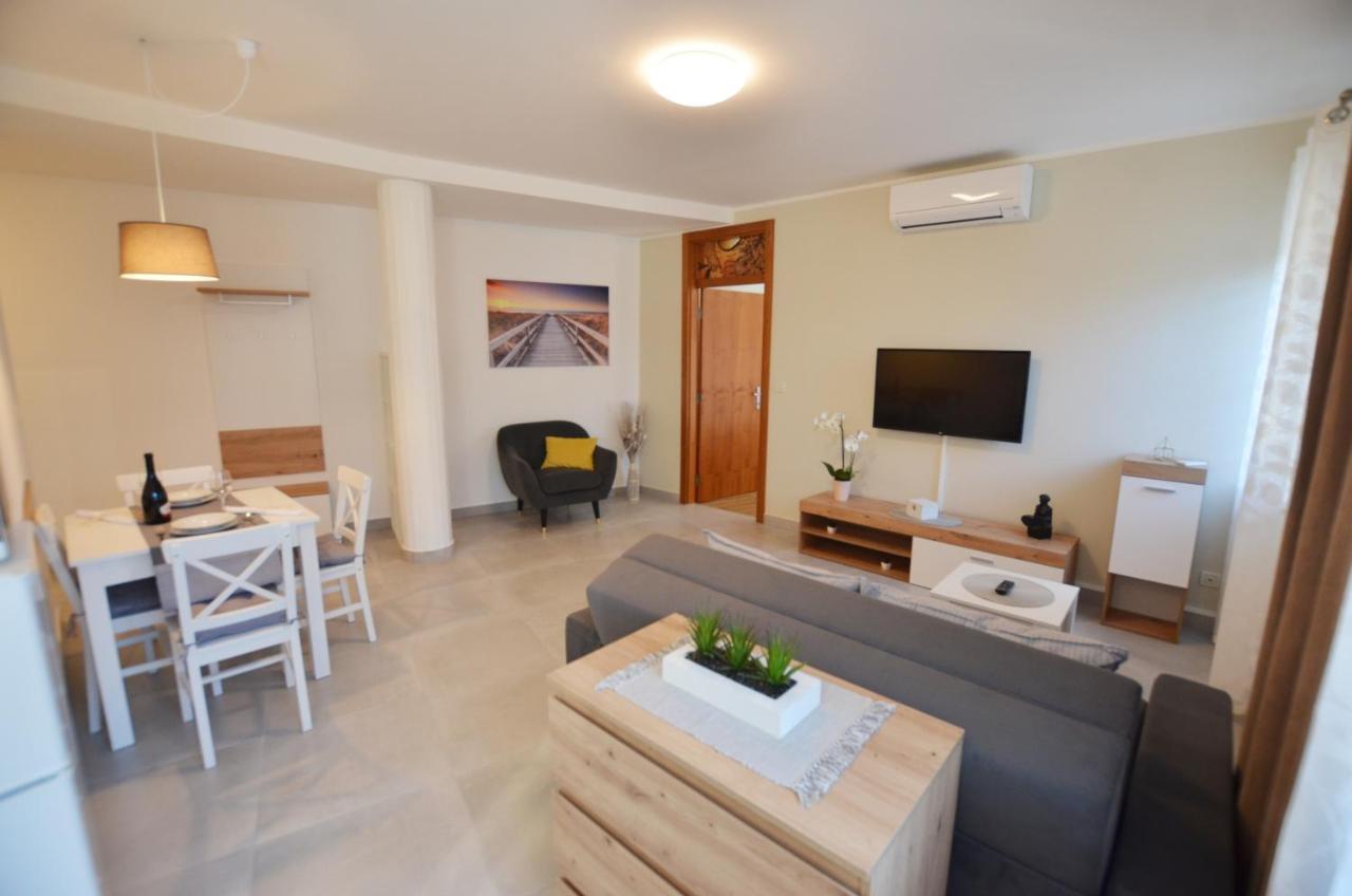 Apartment Irene Ровинь Экстерьер фото