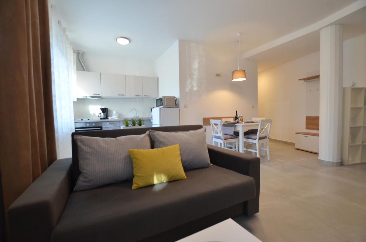 Apartment Irene Ровинь Экстерьер фото