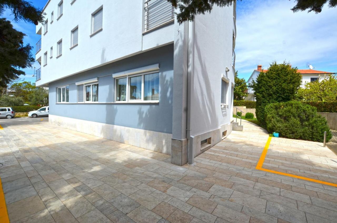 Apartment Irene Ровинь Экстерьер фото